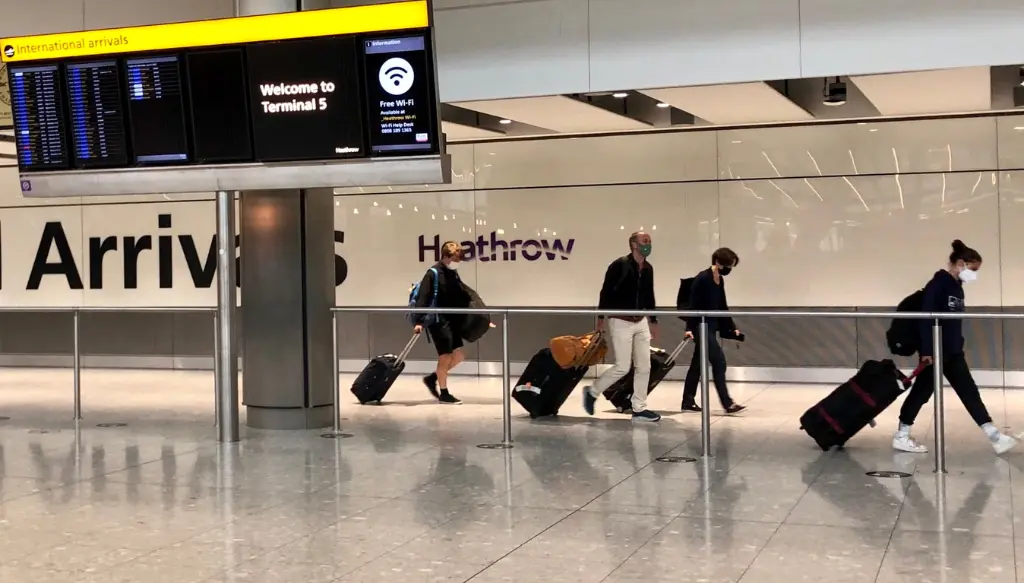 is it easy to get a taxi at Heathrow Airport